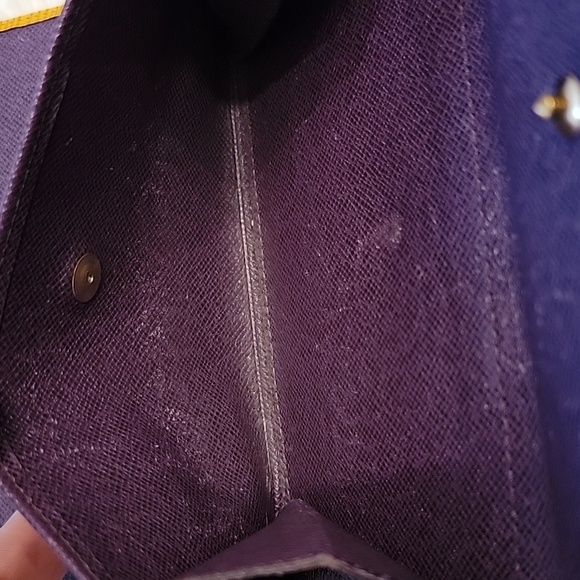 Louis Vuitton Vintage Epi Leather Porte Tresor Wallet - Picture 12 of 15